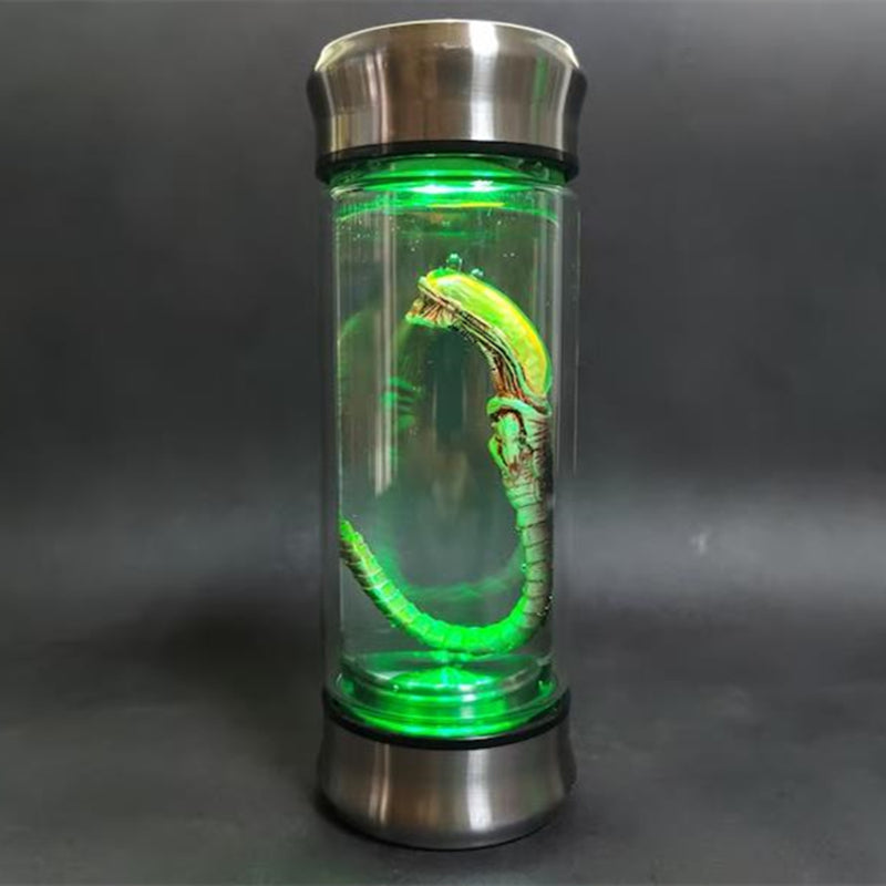 Embrião Alienígena Luminoso – Um Alien no seu Quarto