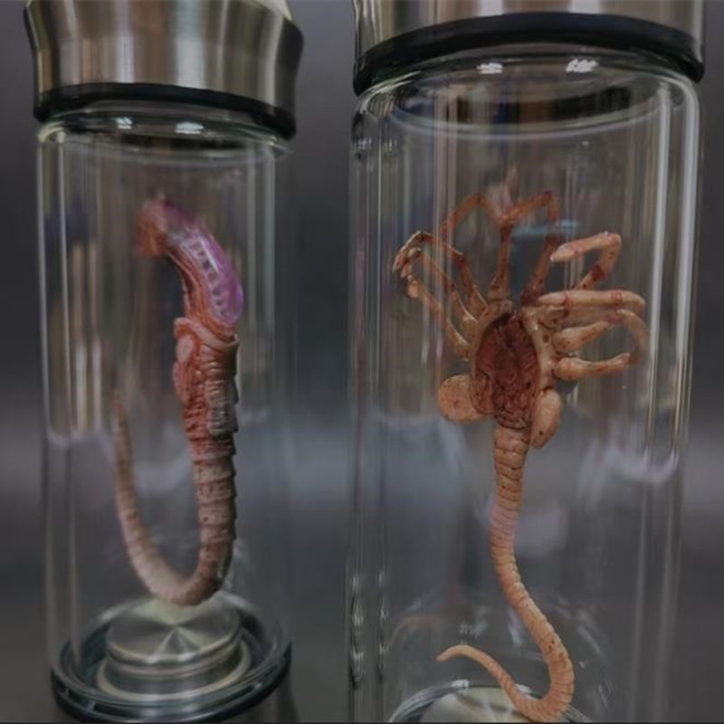 Embrião Alienígena Luminoso – Um Alien no seu Quarto