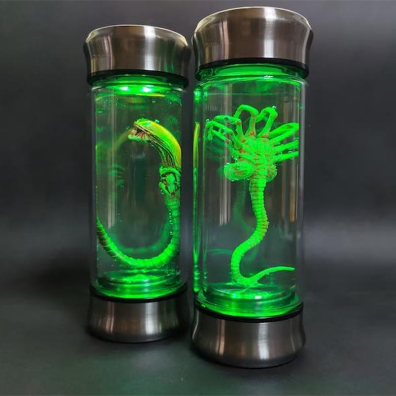 Embrião Alienígena Luminoso – Um Alien no seu Quarto