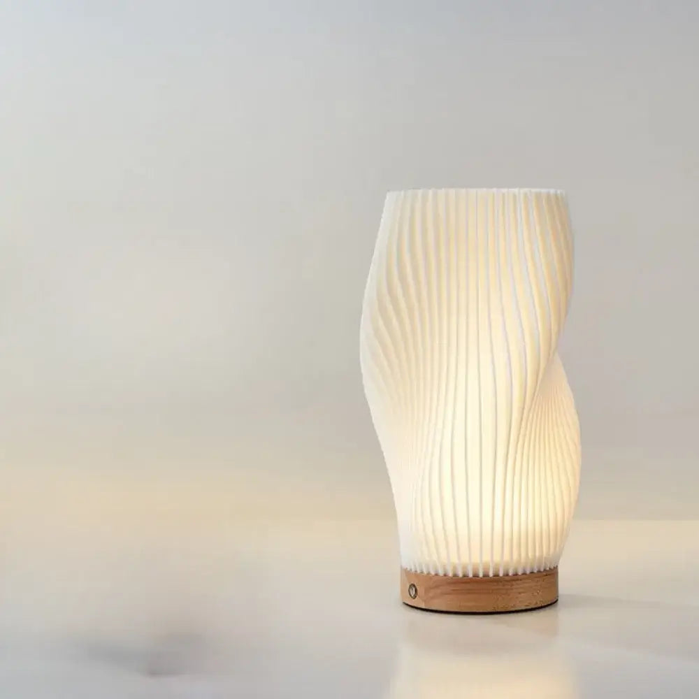 Luminaria de Mesa Flaff em Madeira - Bivolt